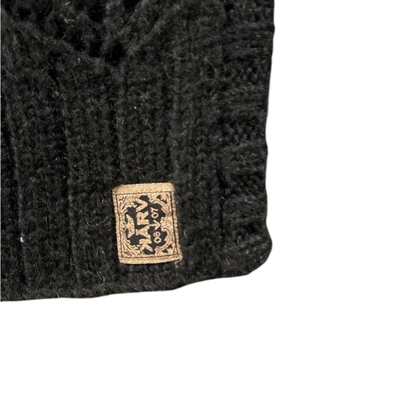 KARV wool knit top, black, size small - Picture 2 of 4